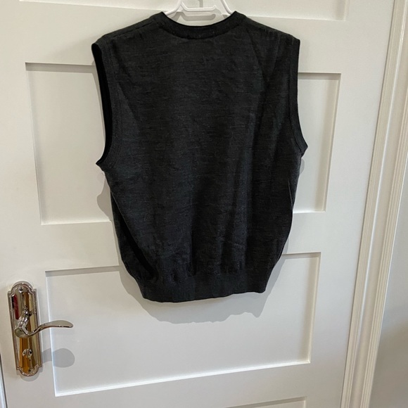 Golf men vest new with a tag - Picture 2 of 3